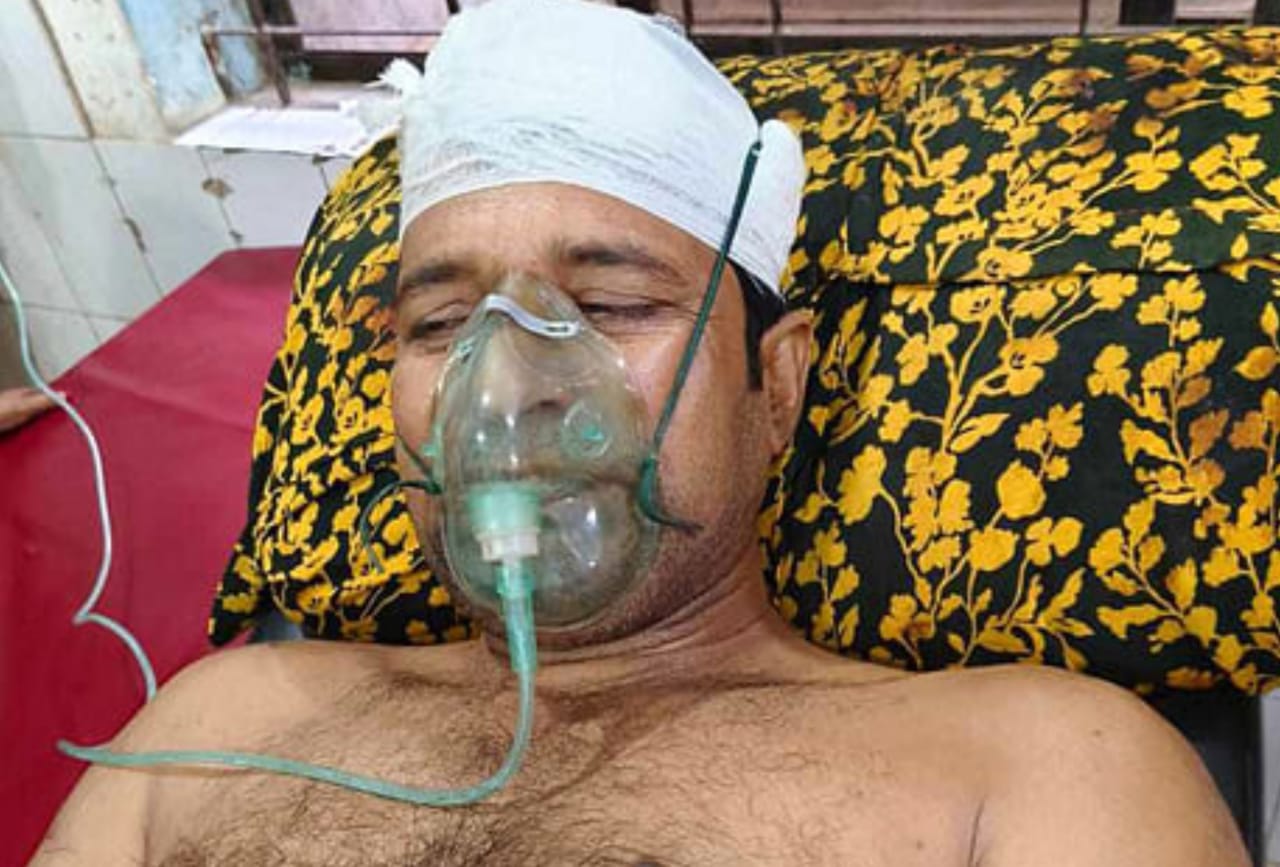 খোকসায় এক ইউপি চেয়ারম্যানকে কুপিয়ে জখম